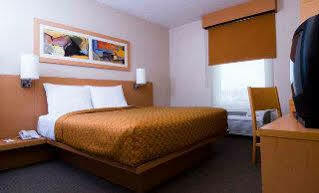 Express By Marriott Celaya Parque Hotel